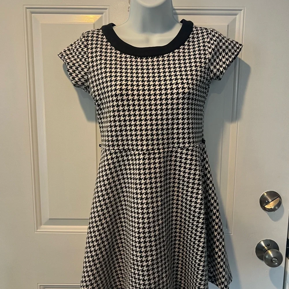 The Children’s Place Black & White Houndstooth Skater Dress – Girls Size 14